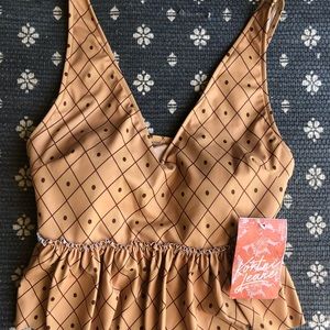 Kortni Jeane V Neck Peplum Medium